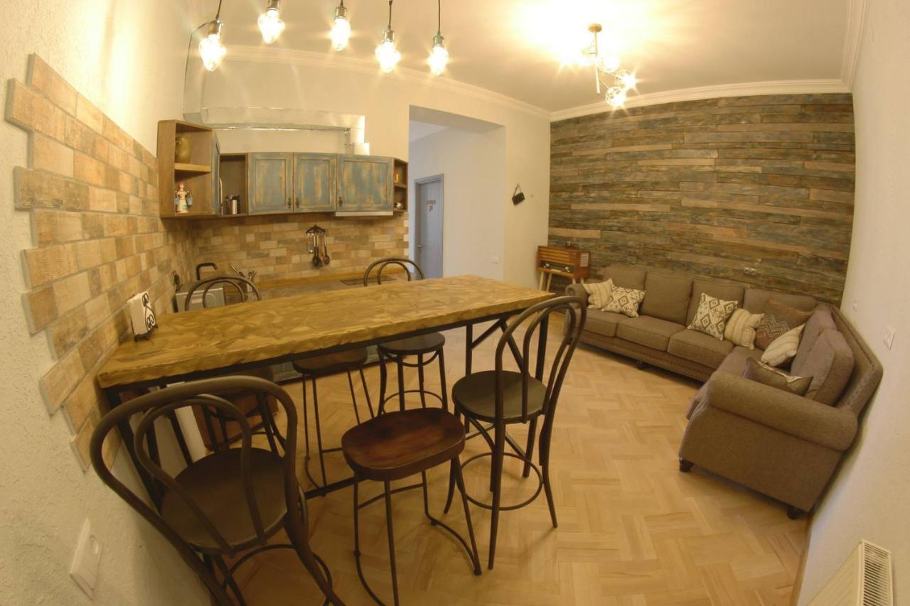 Hostel Nomad Tbiliszi Kültér fotó