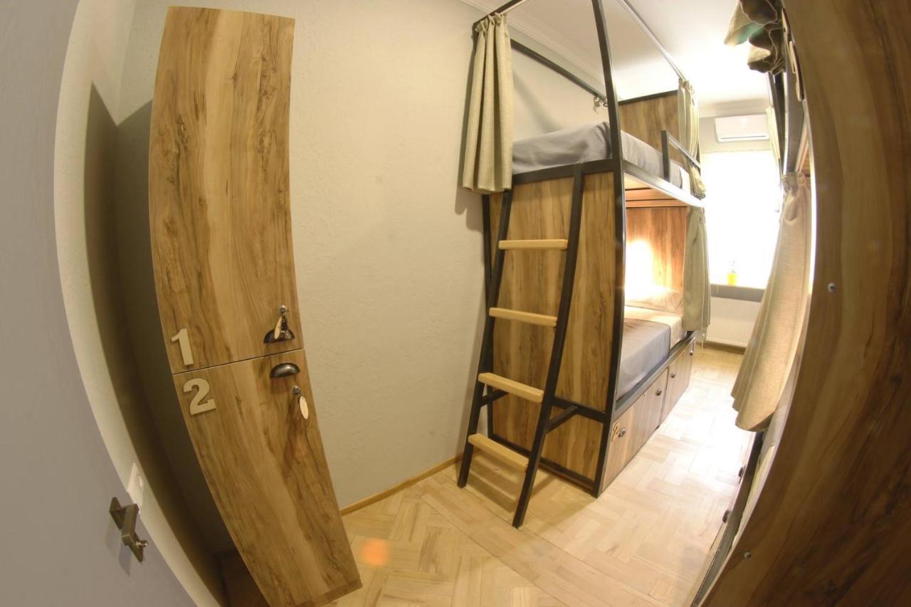 Hostel Nomad Tbiliszi Kültér fotó