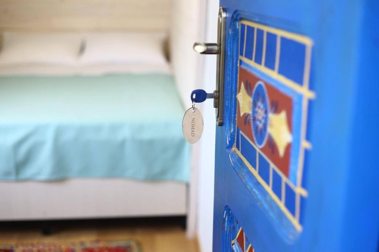 Hostel Nomad Tbiliszi Kültér fotó