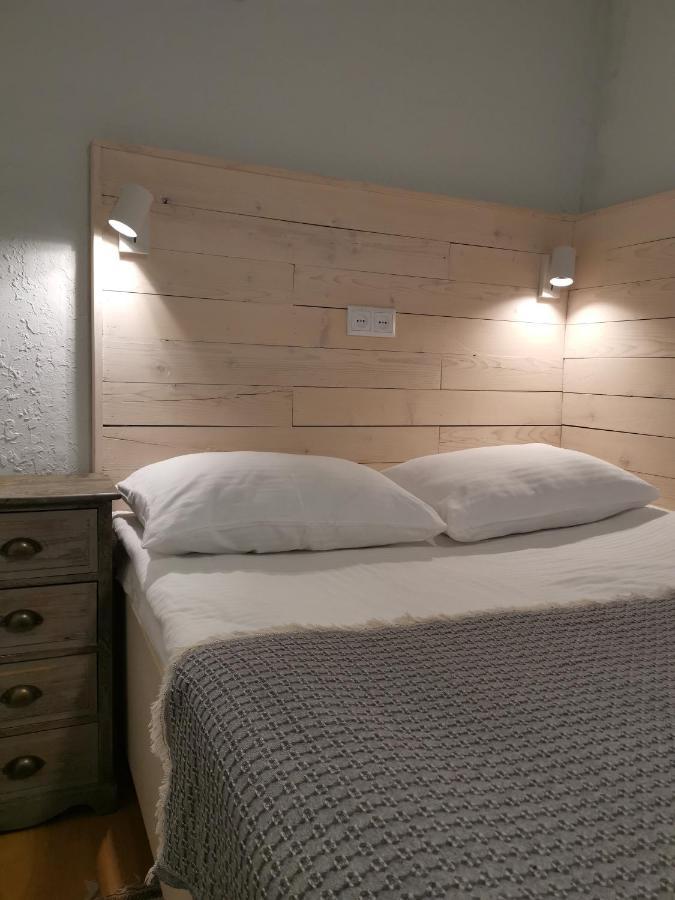 Hostel Nomad Tbiliszi Kültér fotó