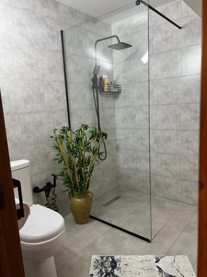 Hostel Nomad Tbiliszi Kültér fotó