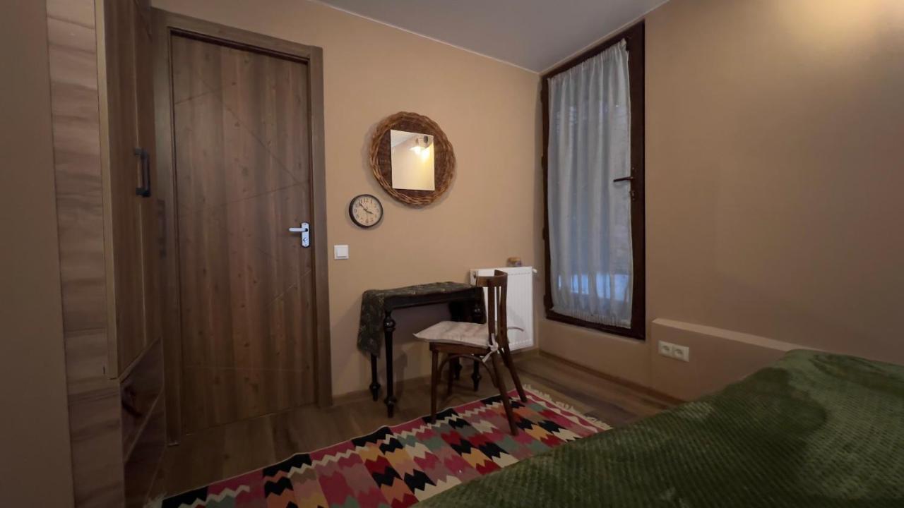Hostel Nomad Tbiliszi Kültér fotó