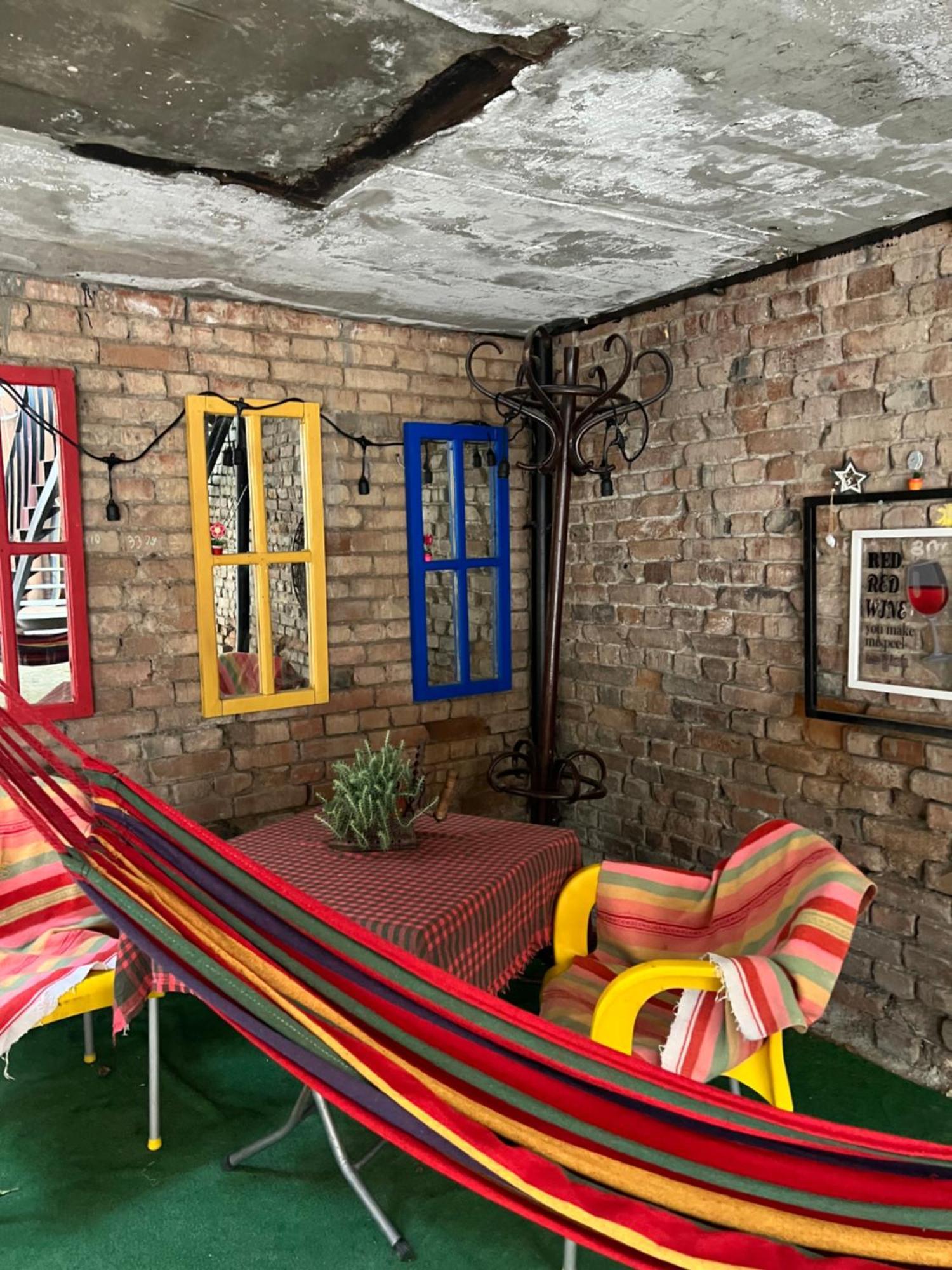 Hostel Nomad Tbiliszi Kültér fotó