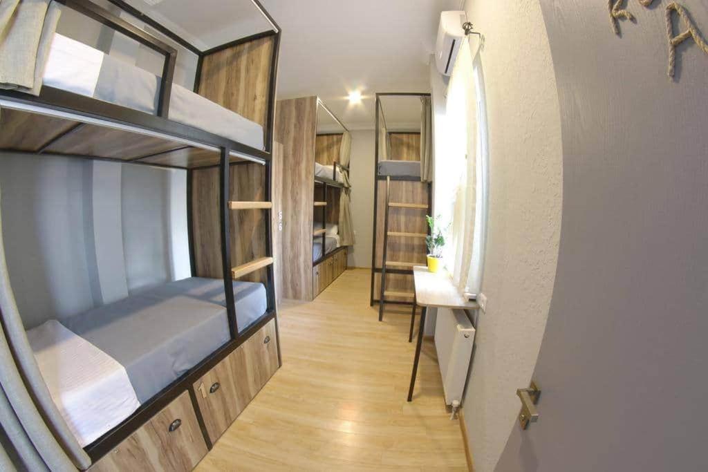 Hostel Nomad Tbiliszi Kültér fotó